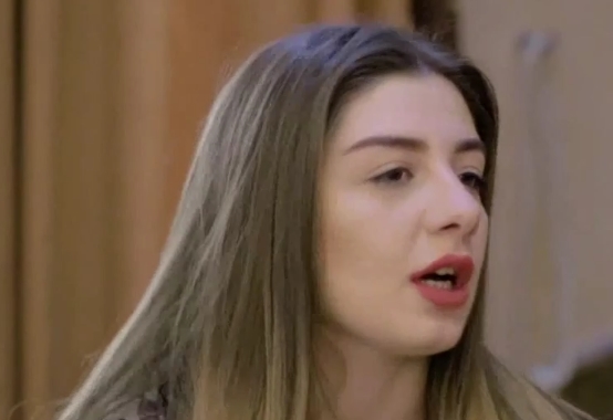 Qez Het U Aranc Qez - Episode 48