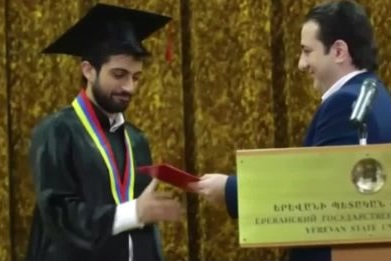 Txte erazanq - Episode 7